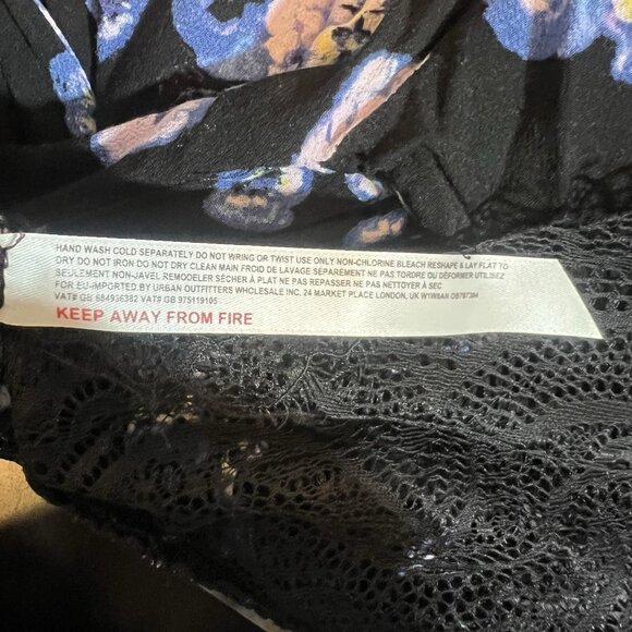 Free People Intimately Black Floral Forties Feels Bell Sleeve Bodysuit XS/TP - Picture 8 of 9